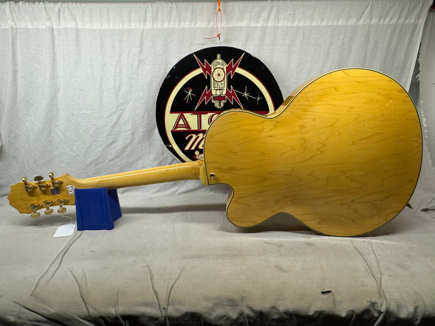 Epiphone Emperor Regent Archtop Hollowbody Guitar 2011