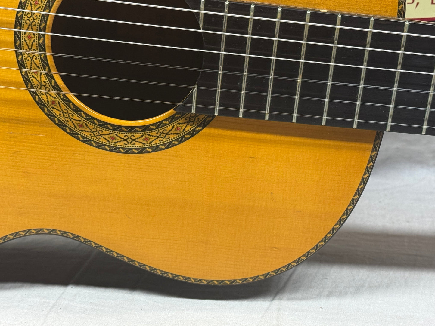 Masaru Kohno Classical Acoustic Guitar with Case - MIJ Made In Japan - previously owned by Charlie Byrd 1979