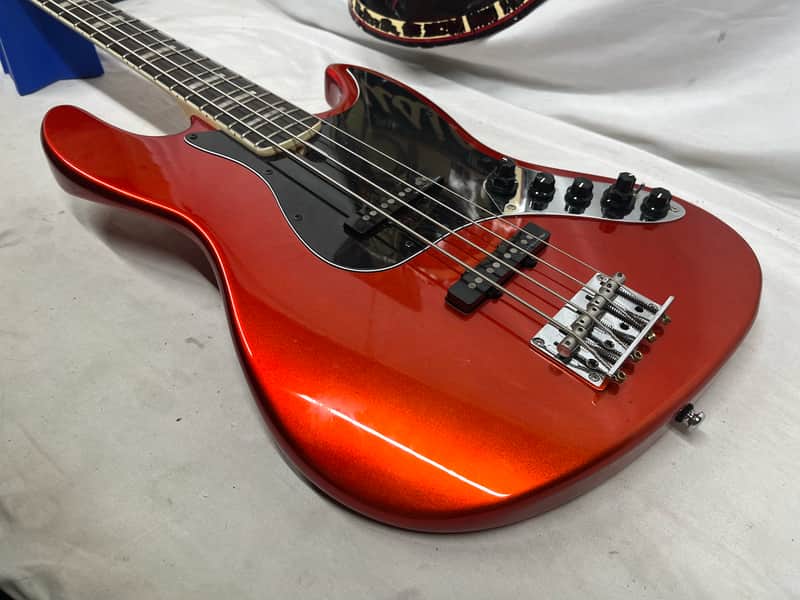 Sire Marcus Miller V7 4-String Electric Bass - Image 19