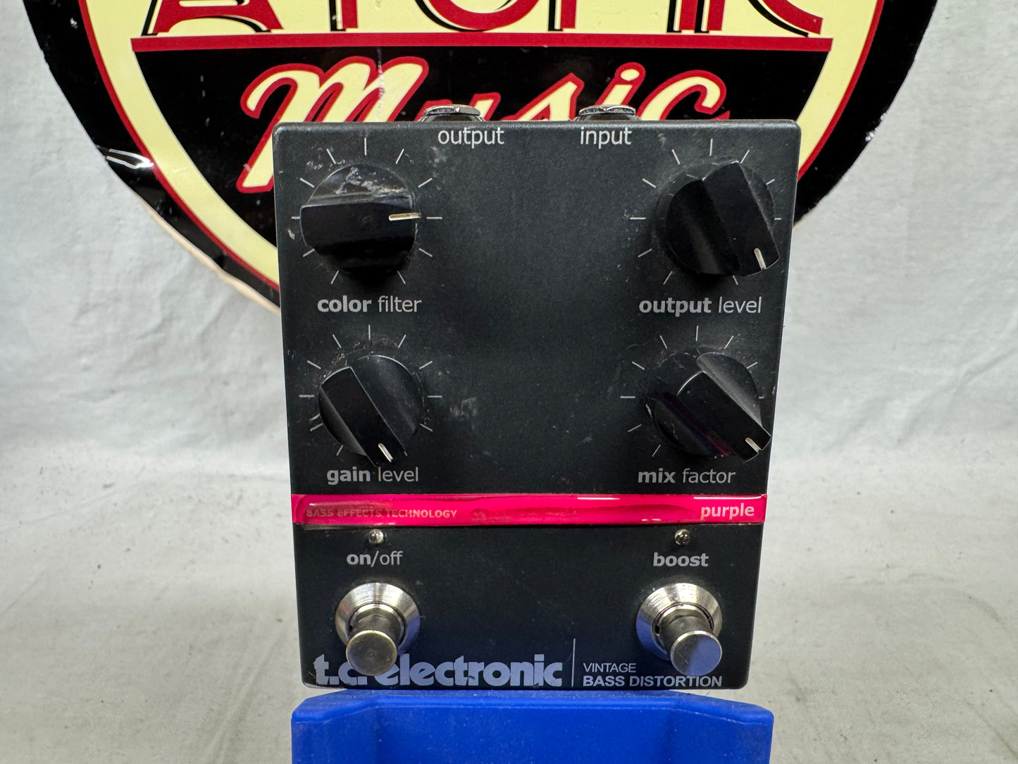 TC Electronic Vintage Bass Distortion Pedal