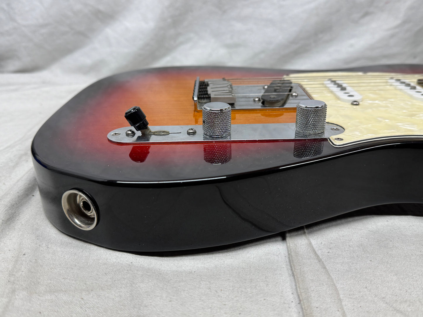 Fender Custom Shop American Classic Telecaster Guitar with Case - 3-Color Sunburst / Rosewood fingerboard