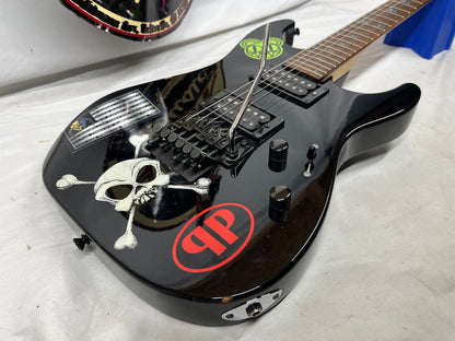 Squier Showmaster Skull & Bones Electric Guitar