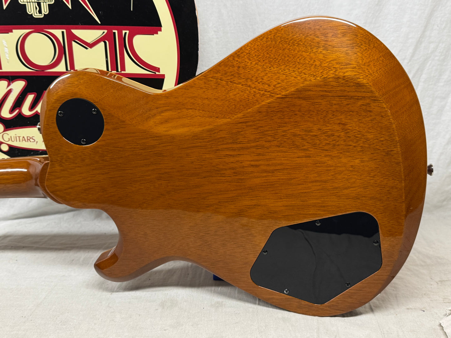 Knaggs Kenai T2 Singlecut Guitar with Case