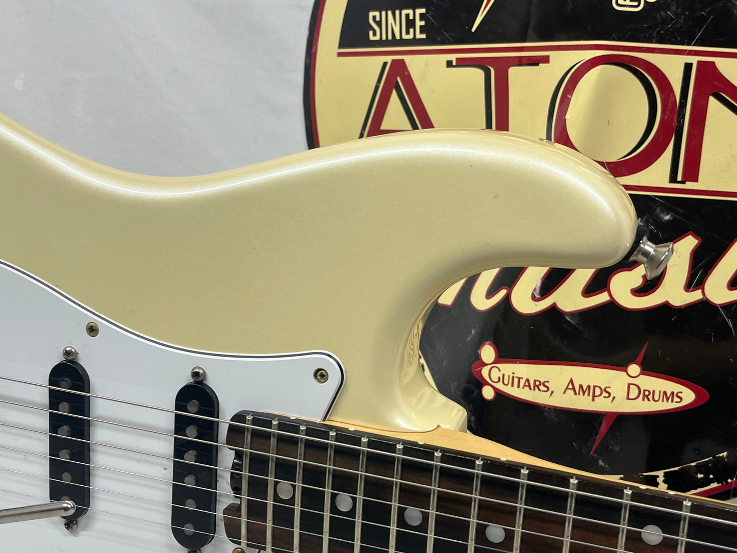 Fender American Elite Stratocaster Strat Shawbucker Electric Guitar with Hard Case