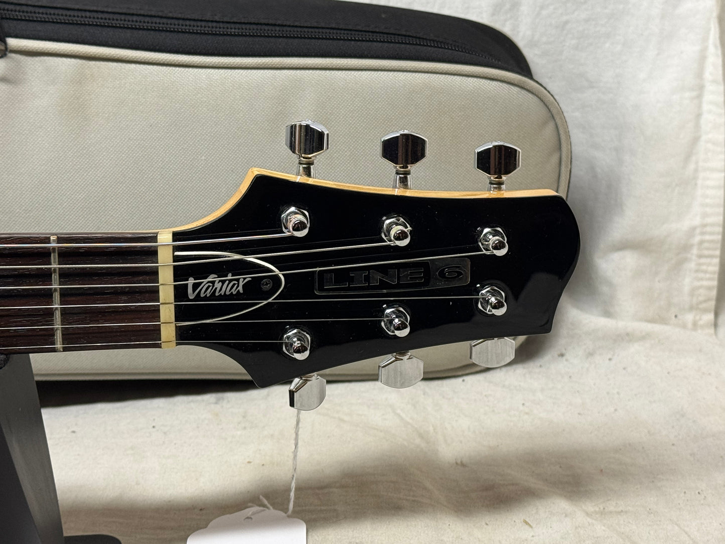 Line 6 Variax 700 Guitar with Gig Bag - MIJ Made In Japan 2006 - Blue