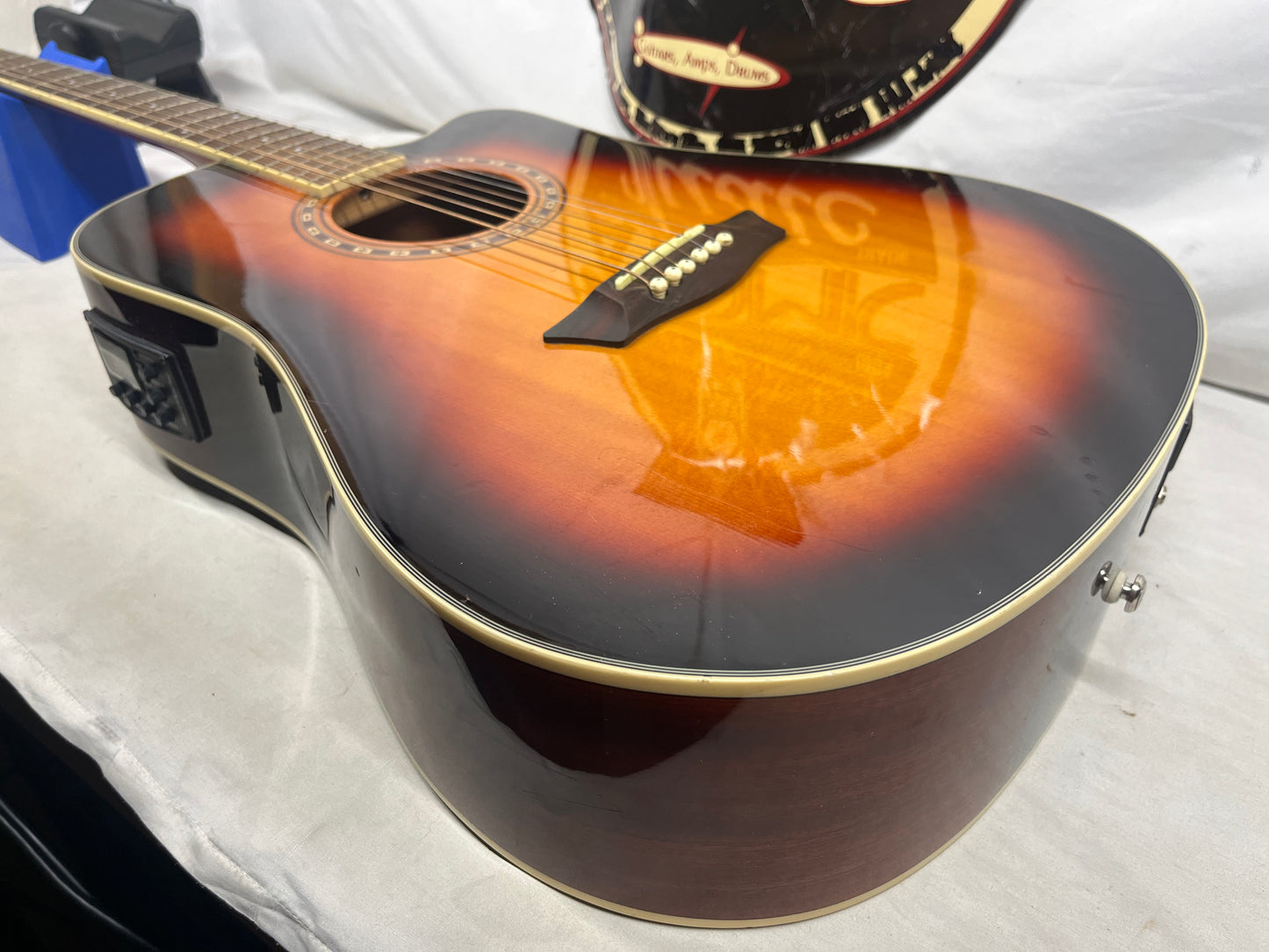 Washburn WD7SCEATB Harvest Series Dreadnought Acoustic Electric Guitar - Tobacco Burst