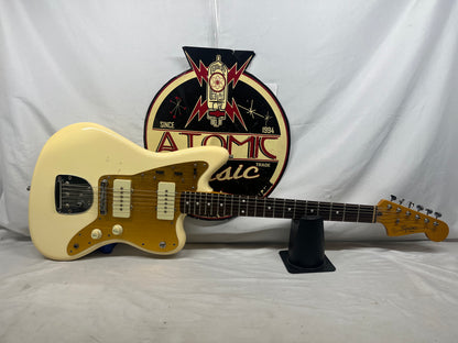 Squier J Mascis Jazzmaster Electric Guitar - Vintage White