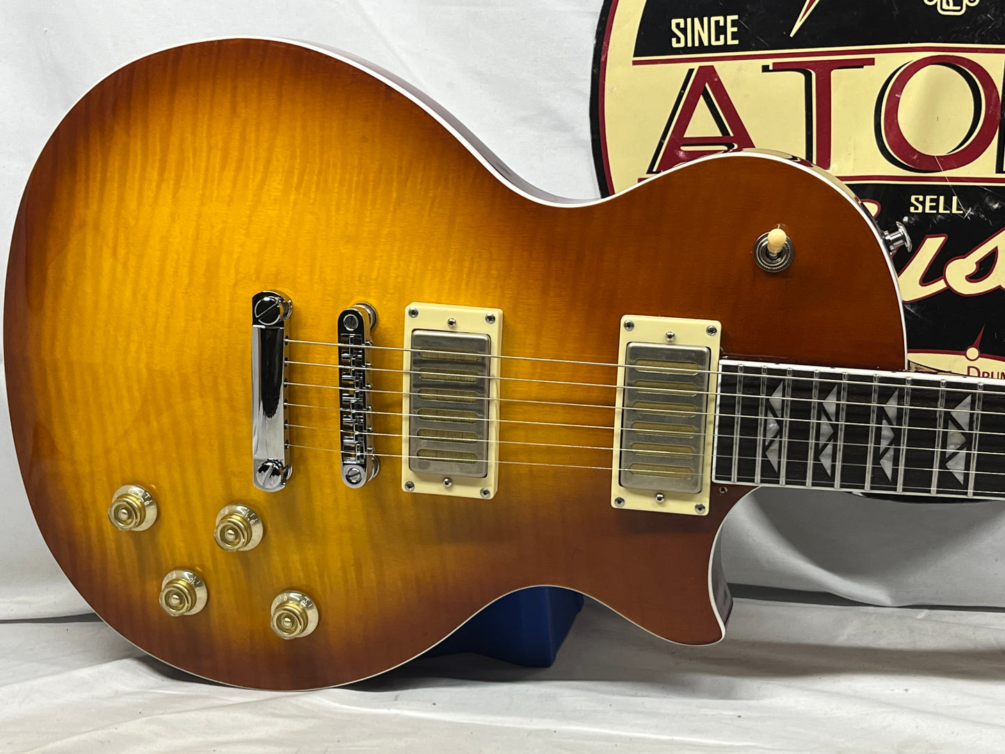 Westcreek Guitars Underdog LP-Style Singlecut Electric Guitar