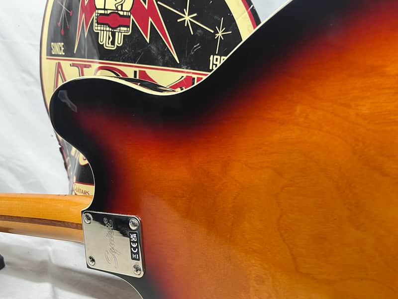 Squier Classic Vibe Starcaster Semi-Hollow Body Electric Guitar - Image 13