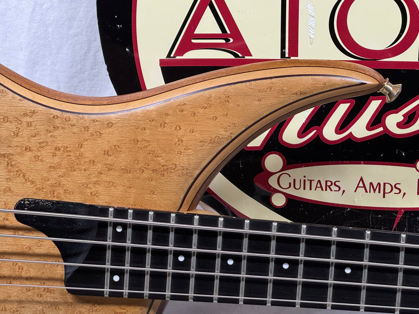 Tune TWB-4 twb4 4-string Bass