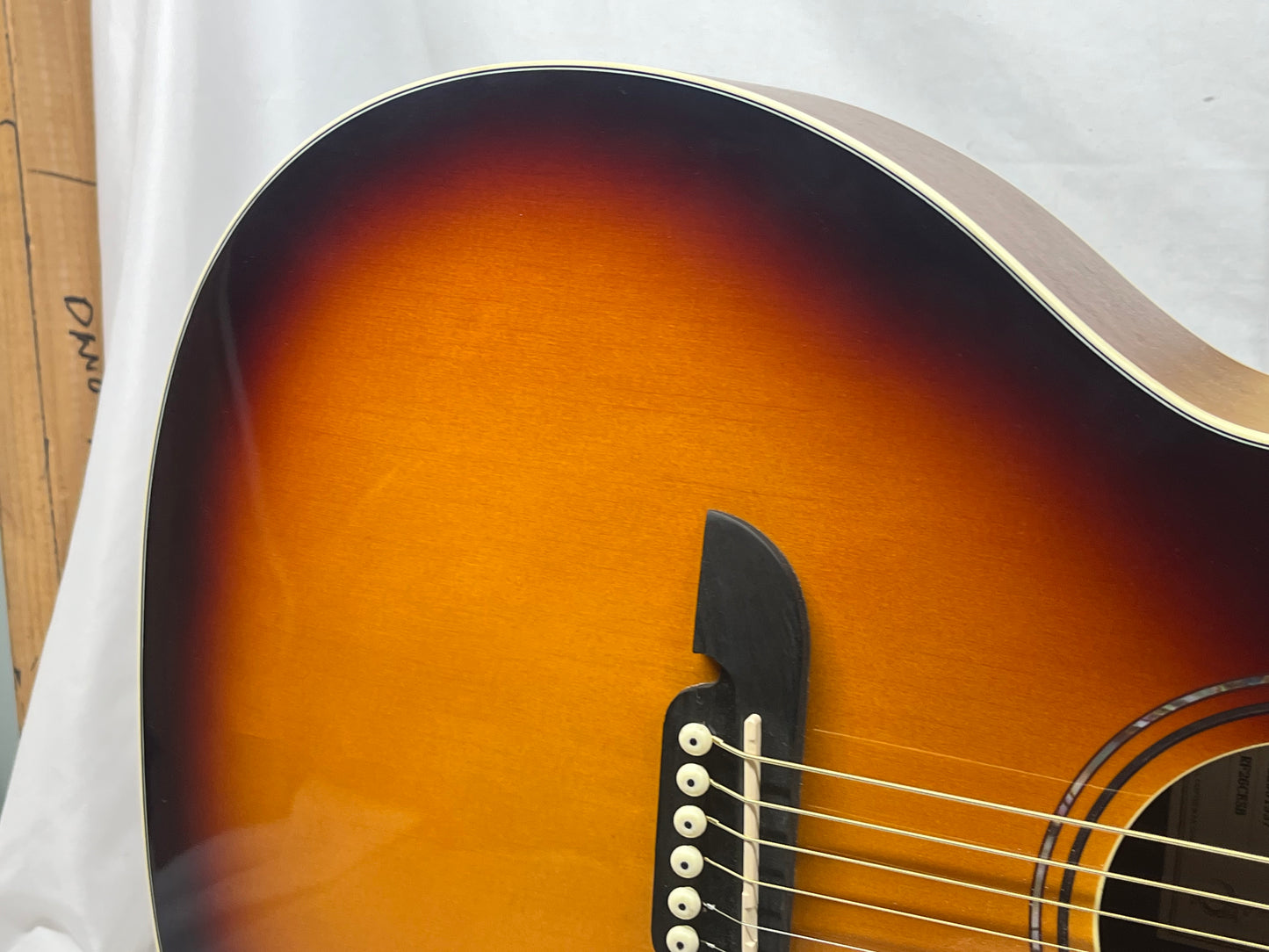 Alvarez RF26CESB Regent Series Acoustic Electric Guitar - *Missing Battery Cover*