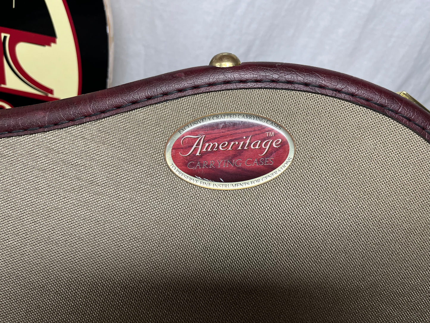 Ameritage AME-40 ame40 Singlecut Guitar Shaped Hard Case