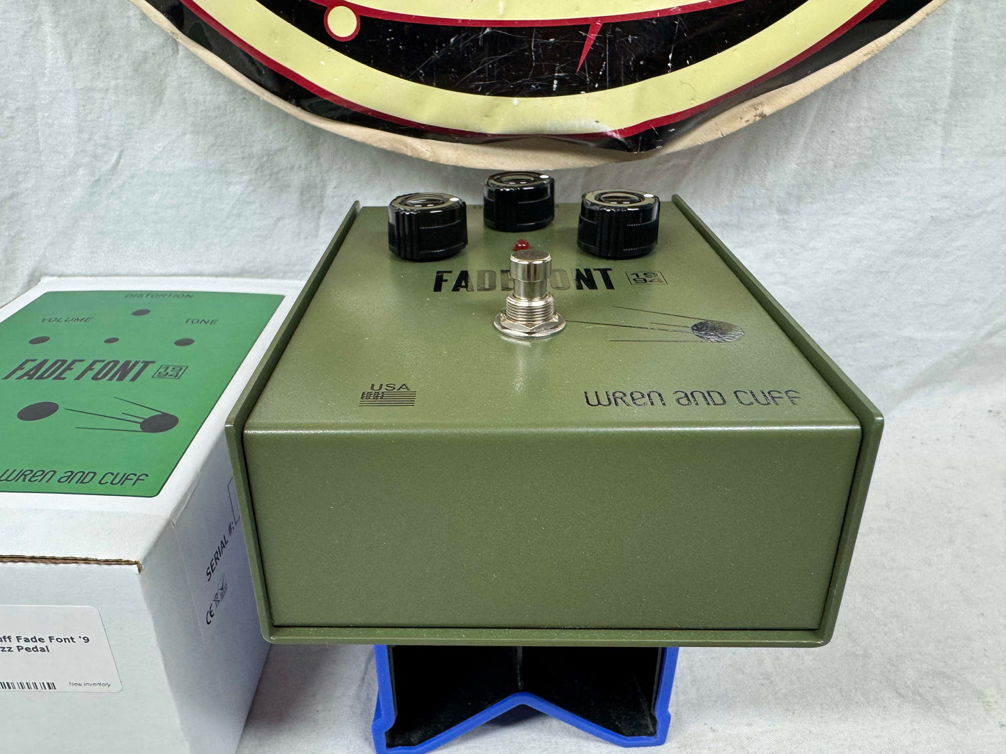 Wren and Cuff Fade Font '94 Muffy Fuzz Distortion Pedal with Box