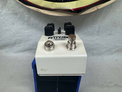 Pettyjohn Electronics Nutria rodent-style Distortion Pedal