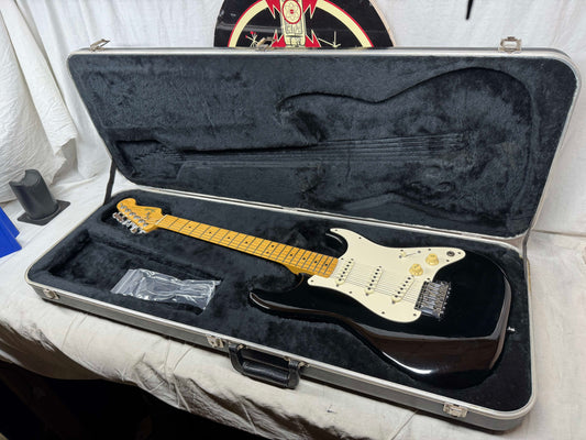 Fender USA Dan Smith era Stratocaster Guitar with Case 1983 - Black / Maple neck