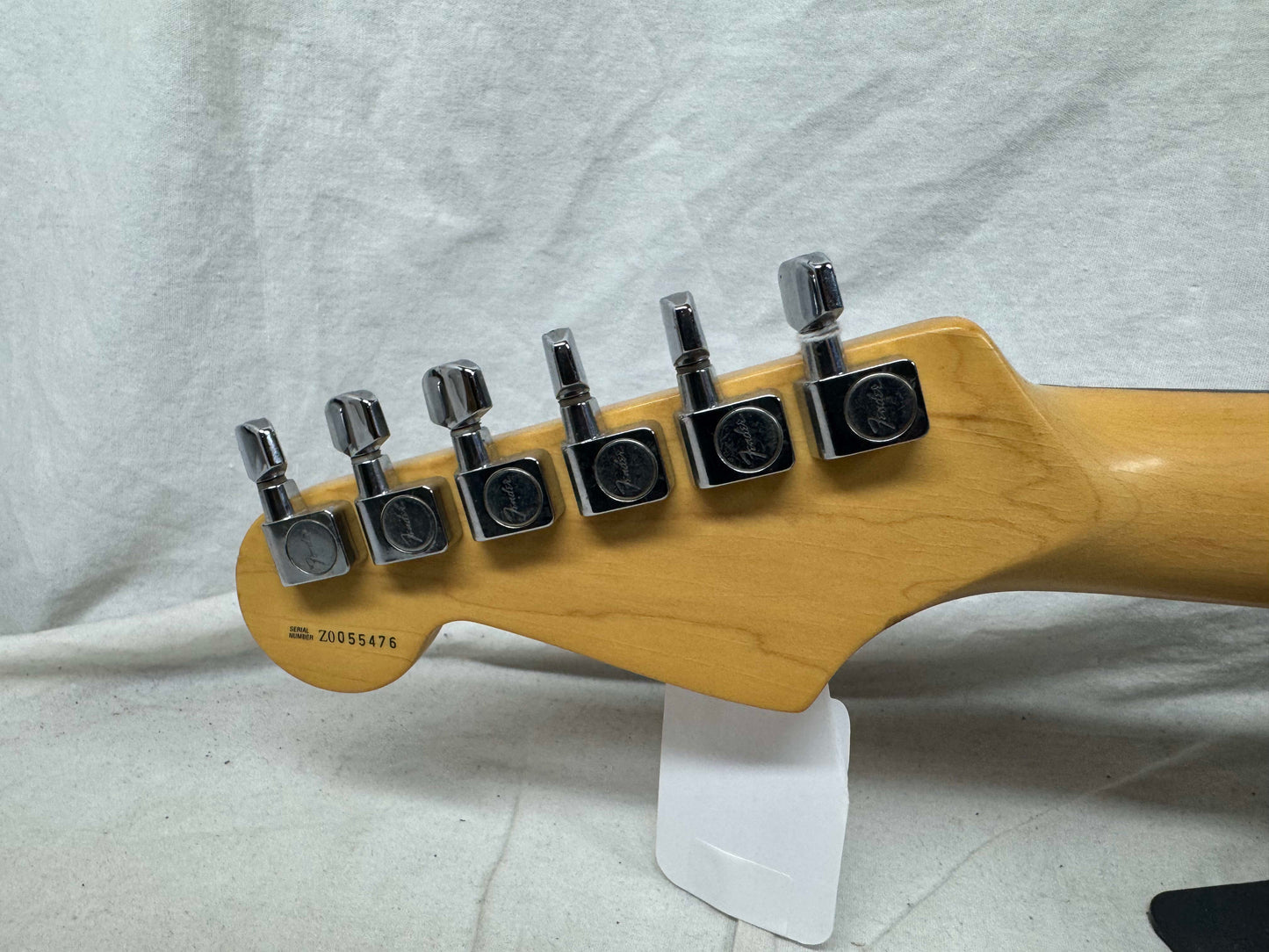 Fender American Stratocaster Guitar with Case 2000 - 3-Color Sunburst / Rosewood fingerboard