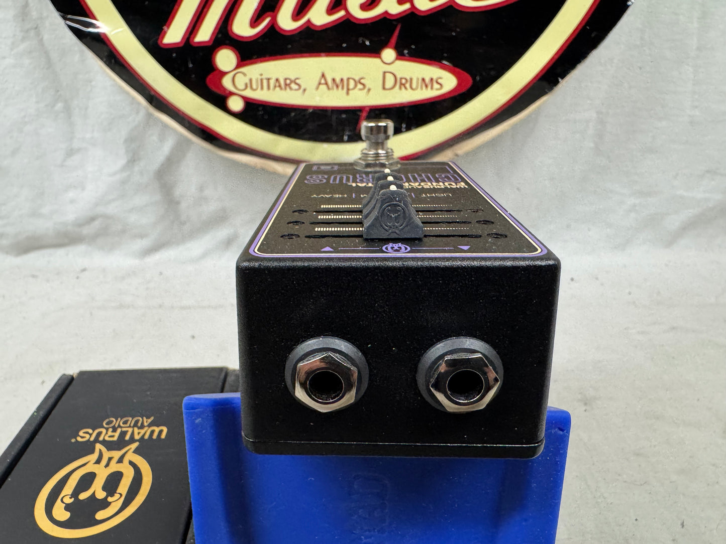 Walrus Audio Fundamental Chorus Pedal with Box