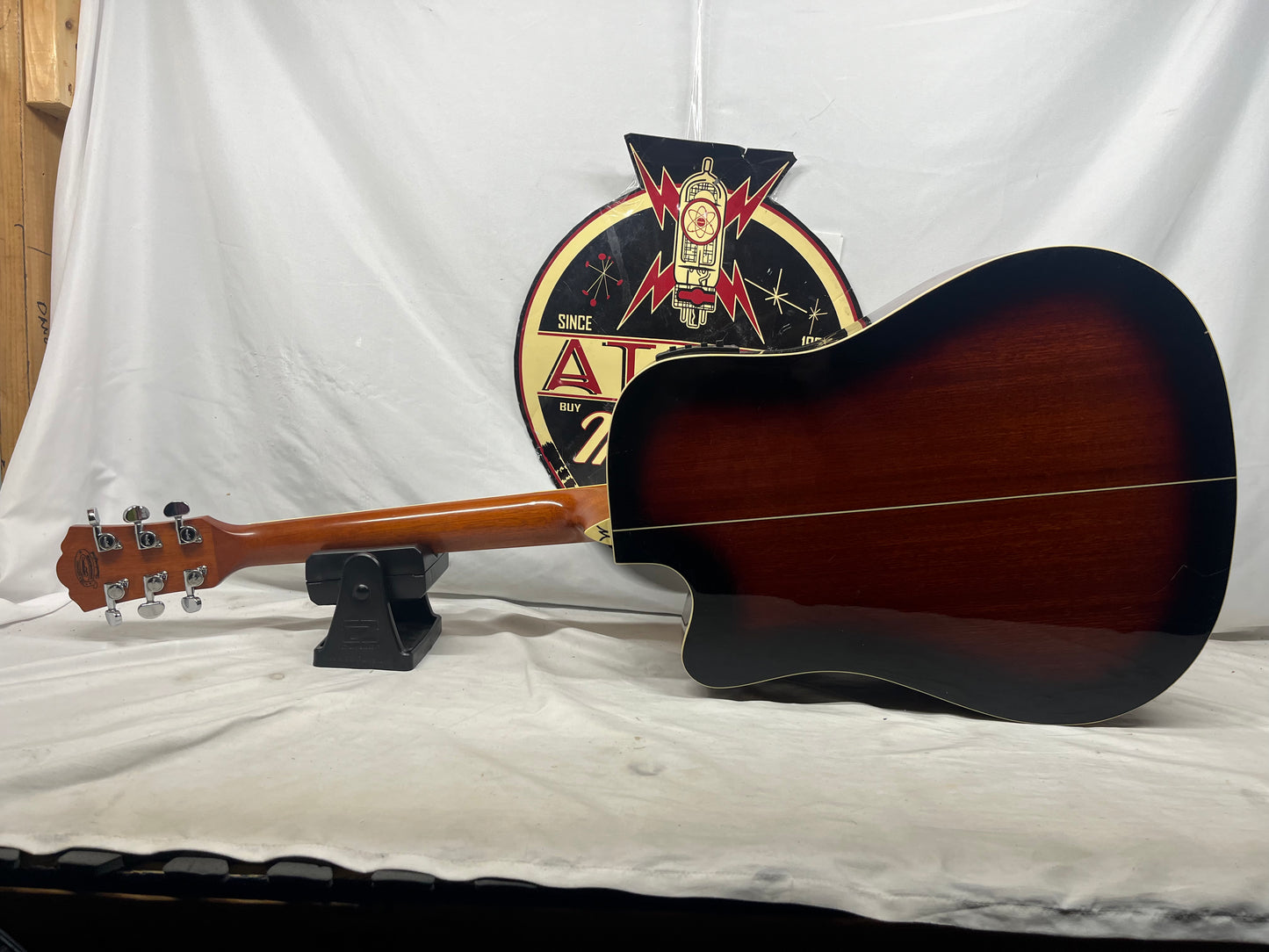 Washburn WD7SCEATB Harvest Series Dreadnought Acoustic Electric Guitar - Tobacco Burst