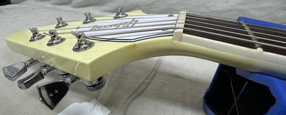 Gibson DSVS00CWCH1 '70s Flying V Guitar with Case 2023 - Classic White