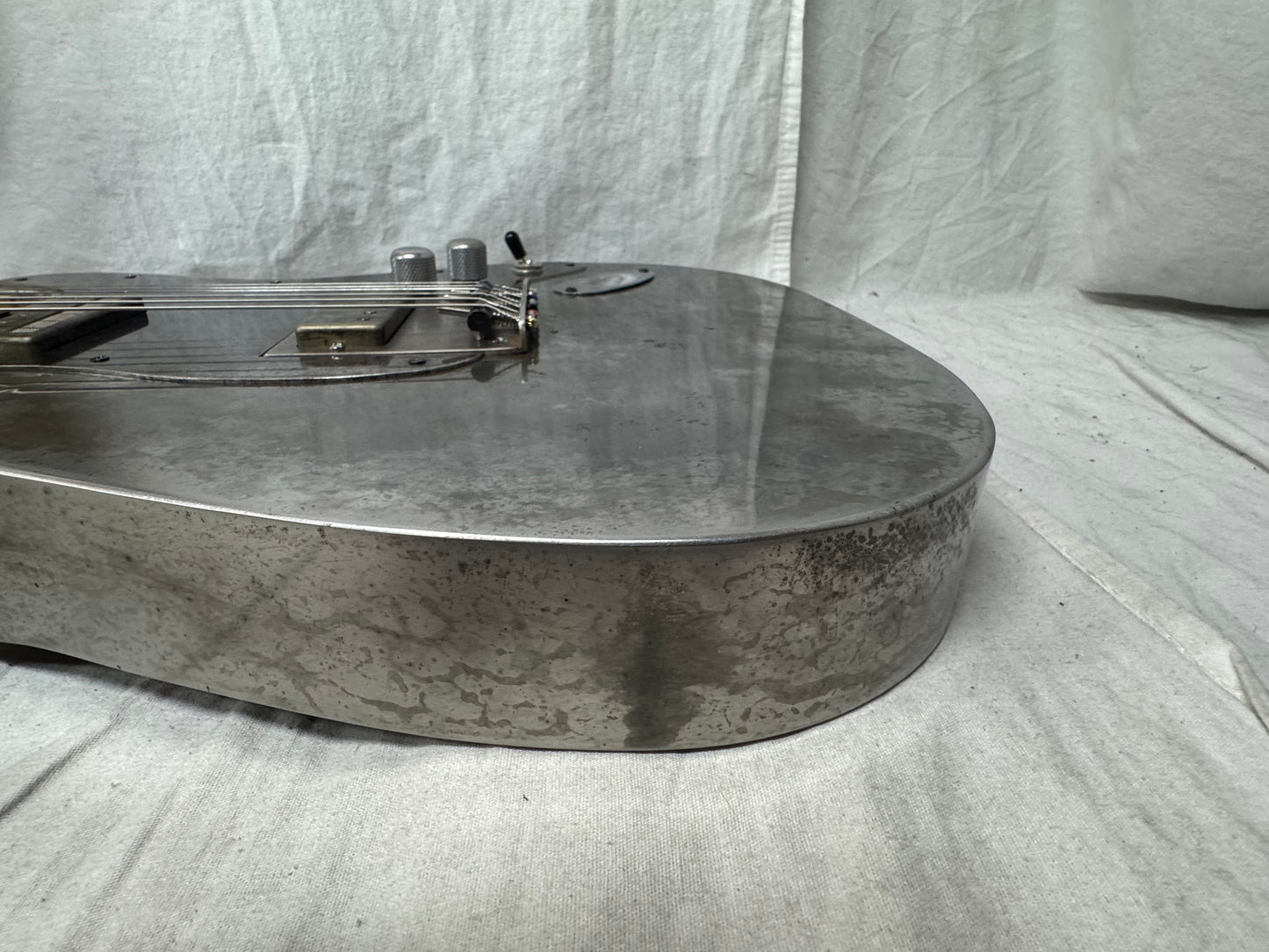 Mule Resophonic Mulecaster S-style Hollow Body Steel body Guitar with Case