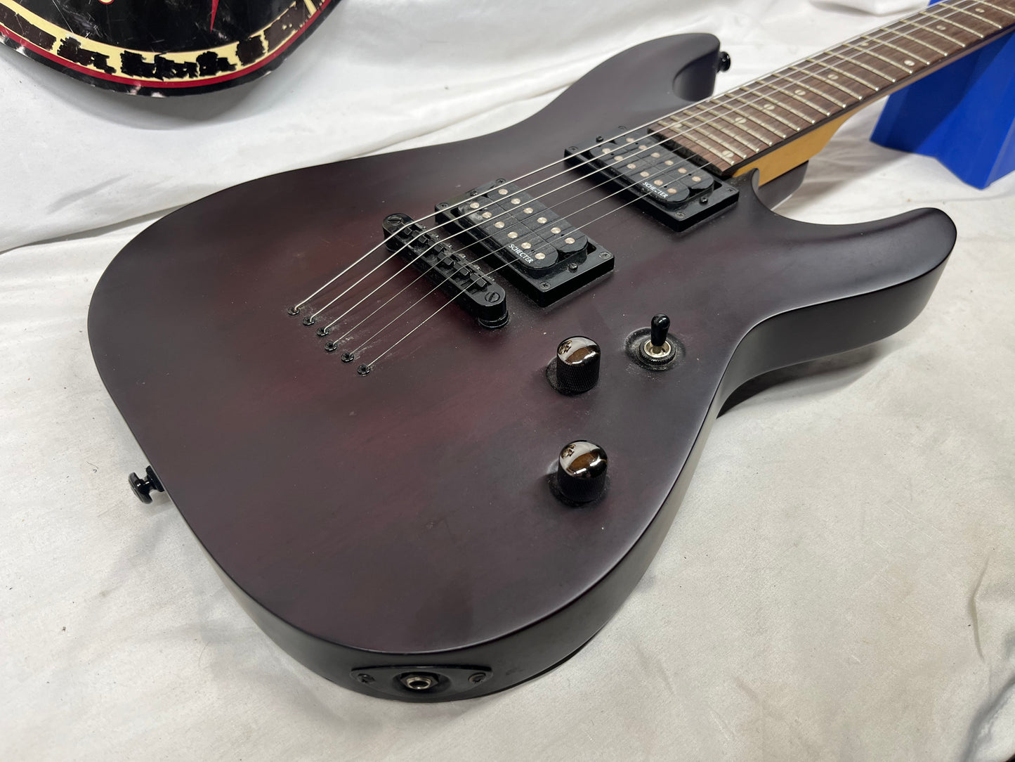 Schecter Diamond Series Omen-6 Doublecut Electric Guitar