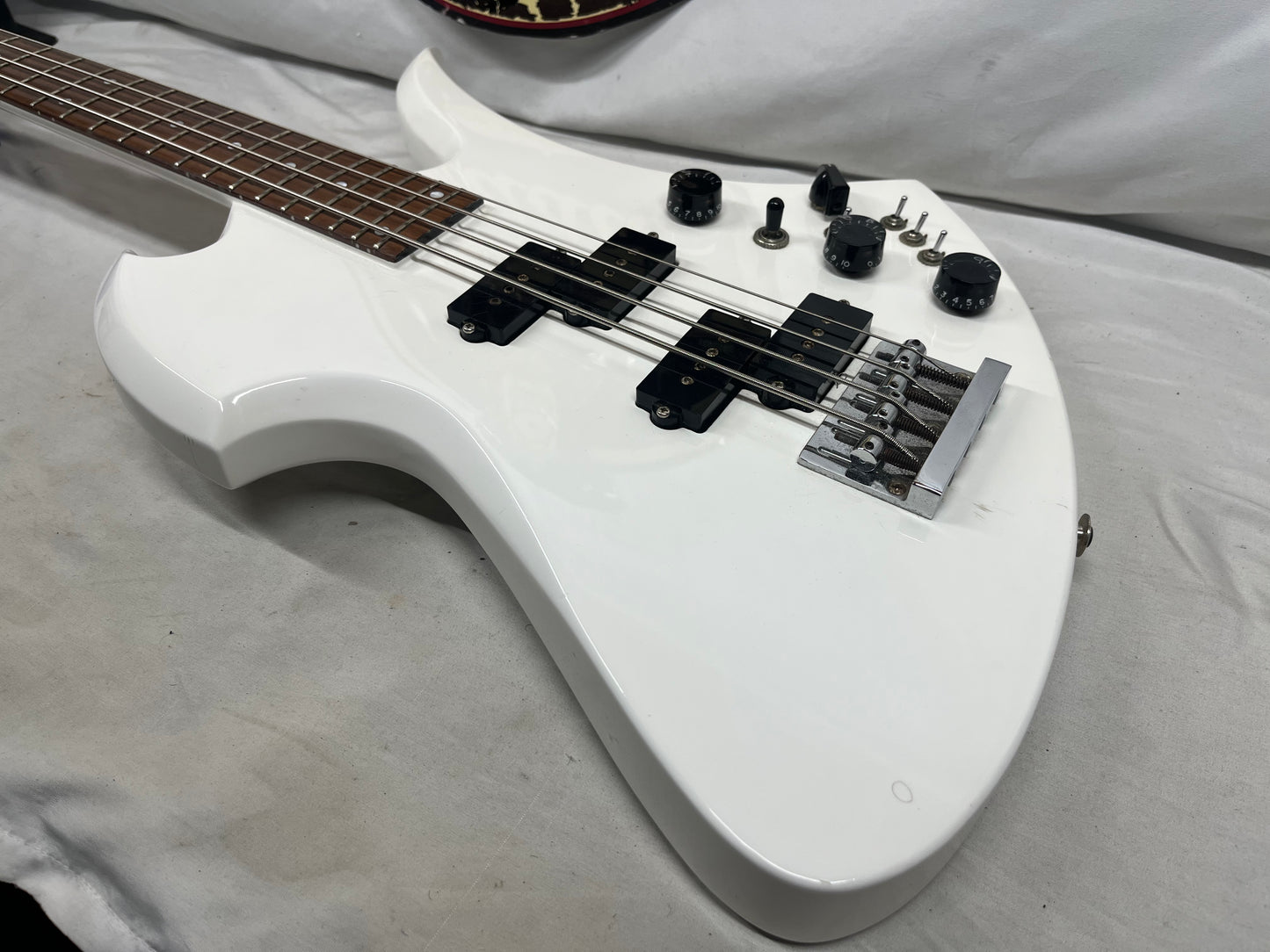 Burny Mockingbird 4-String Electric Bass