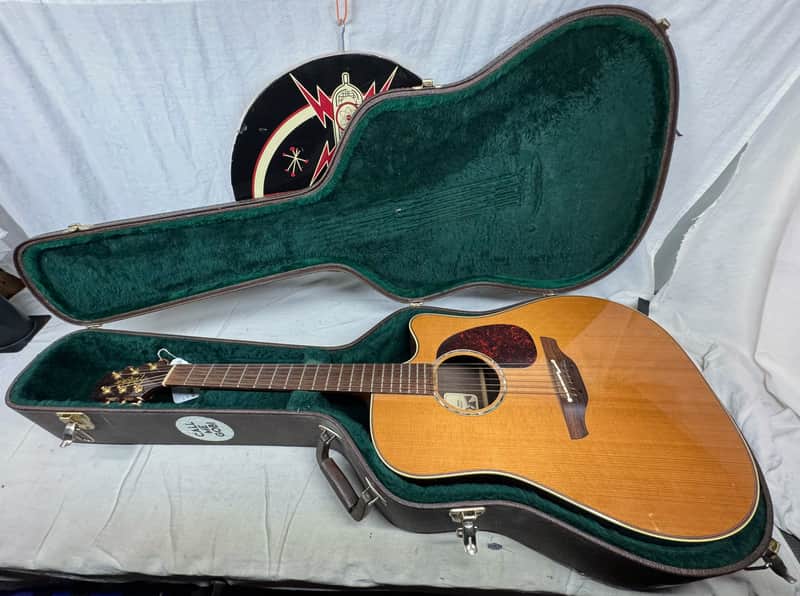 Takamine TAN15C Electric-Acoustic Guitar with Case - MIJ Made In Japan
