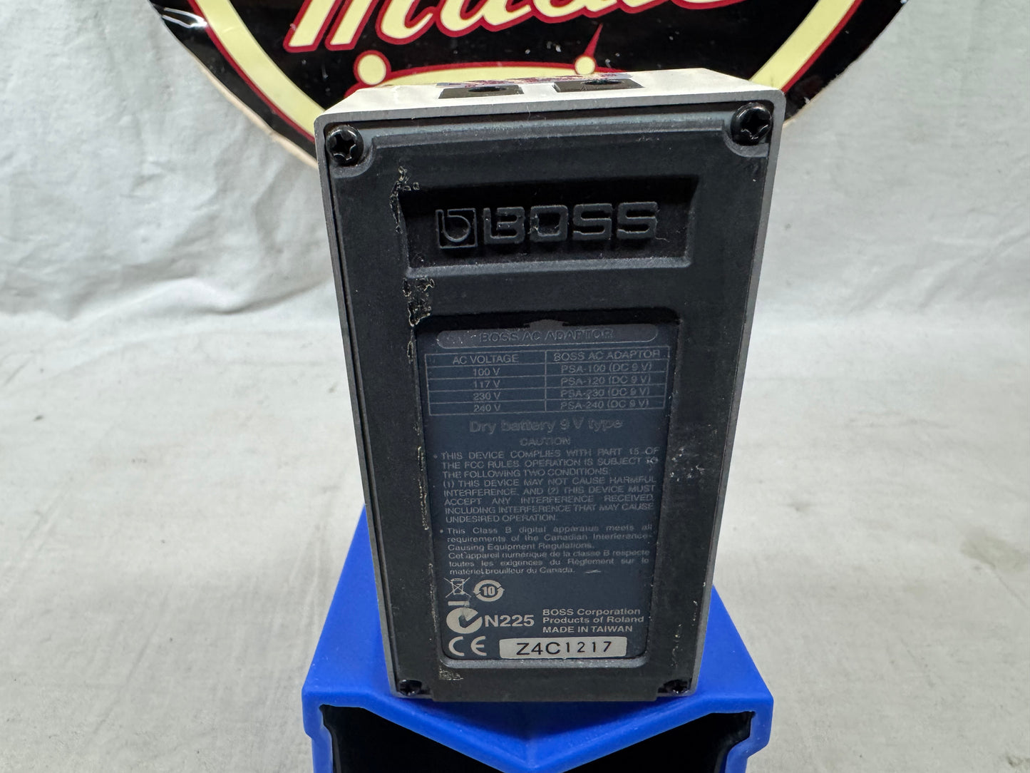 Boss TU-3 tu3 Chromatic Tuner Tuning Pedal 2012
