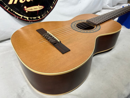 La Patrie (Godin) Motif Classical Acoustic Guitar