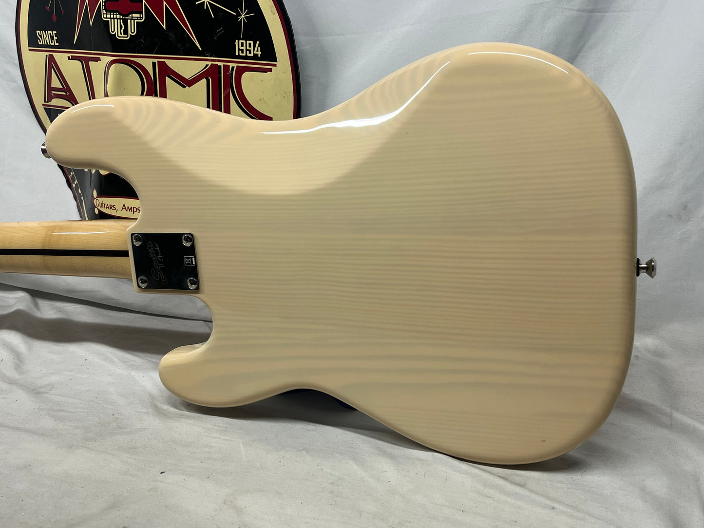 Squier Classic Vibes 4-String Electric Precision Bass '50s - White Blonde