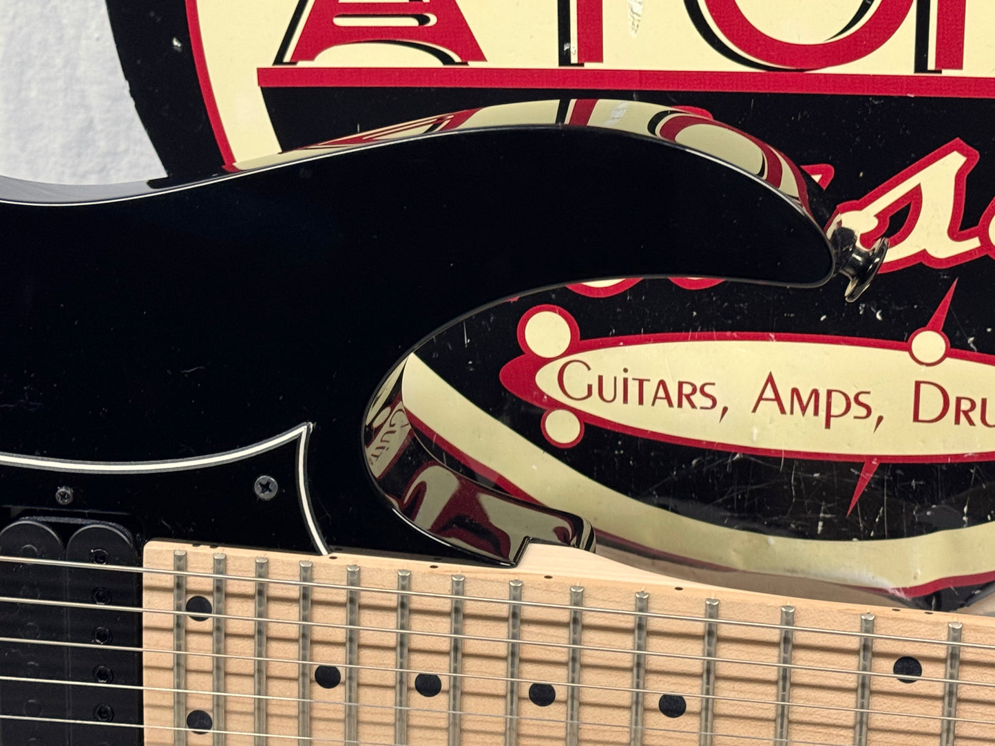 Ibanez RG Series RG550-BK Guitar with Case - MIJ Japan 2025 - Black / Maple neck