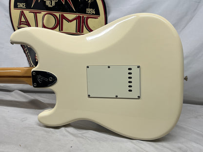 Fender Classic Series '70s Stratocaster strat Electric Guitar MIM - Made in Mexico - Olympic White