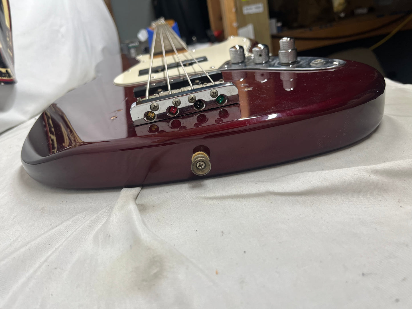 Fender Standard 4-String Electric Jazz Bass MIM - Made in Mexico - Midnight Wine