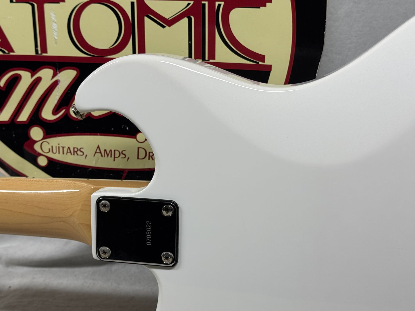 DiPinto Mach IV 4 Guitar with Case
