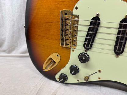 Fender USA SRV Stevie Ray Vaughan Signature Stratocaster Guitar with DiMarzio Hot Rails pickups + Case 1994 - 3-Color Sunburst / Pau Ferro fingerboard