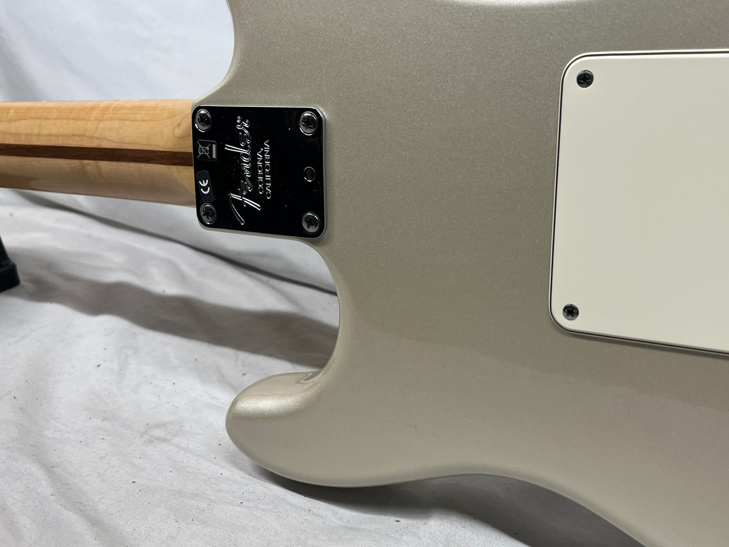 Fender American Standard Stratocaster Strat Electric Guitar - Blizzard Pearl