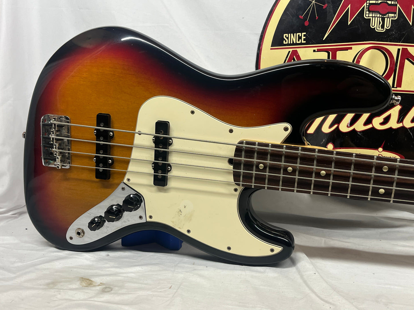 Fender American 4-String Electric Jazz Bass with Hard Case - 3-Color Sunburst