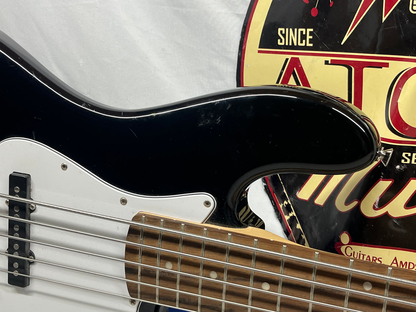Squier Affinity Series Jazz Bass V 5-String Electric Bass - Black