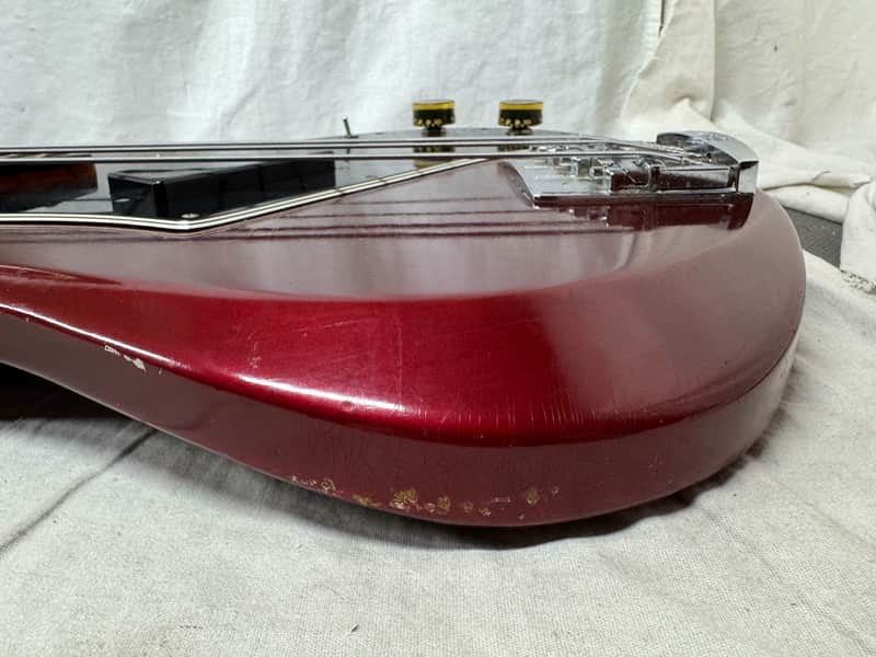 Gibson Victory 4-string Bass with Case - Image 18