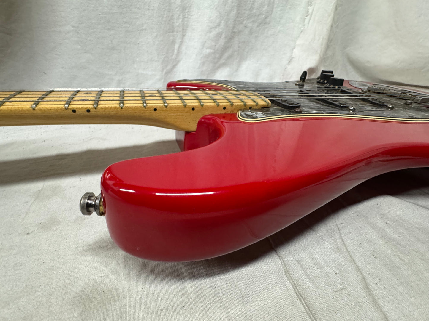 Fender Limited Edition '94 American Special Stratocaster Guitar with Case 1994 - Lipstick Red / Maple neck