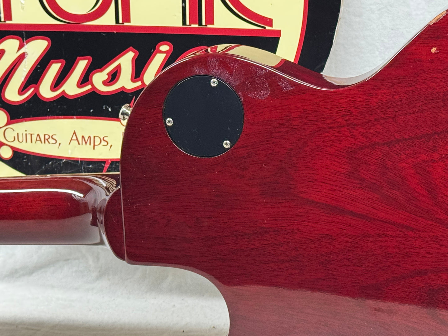 Gibson Les Paul Studio Guitar with Case 2013