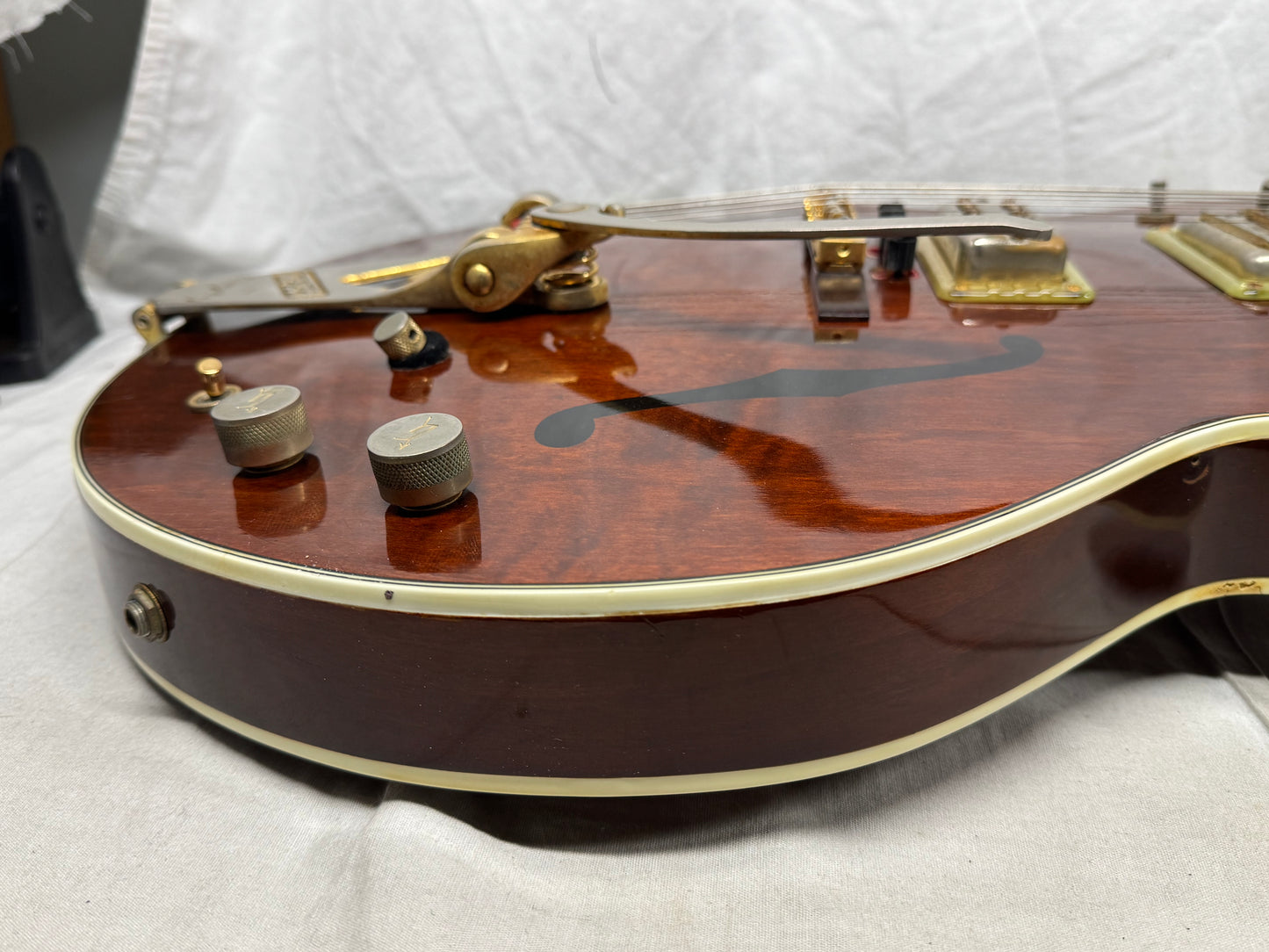 Gretsch 6122 G6122 The Chet Atkins Country Gentleman Hollowbody Guitar with Case - modified 1964