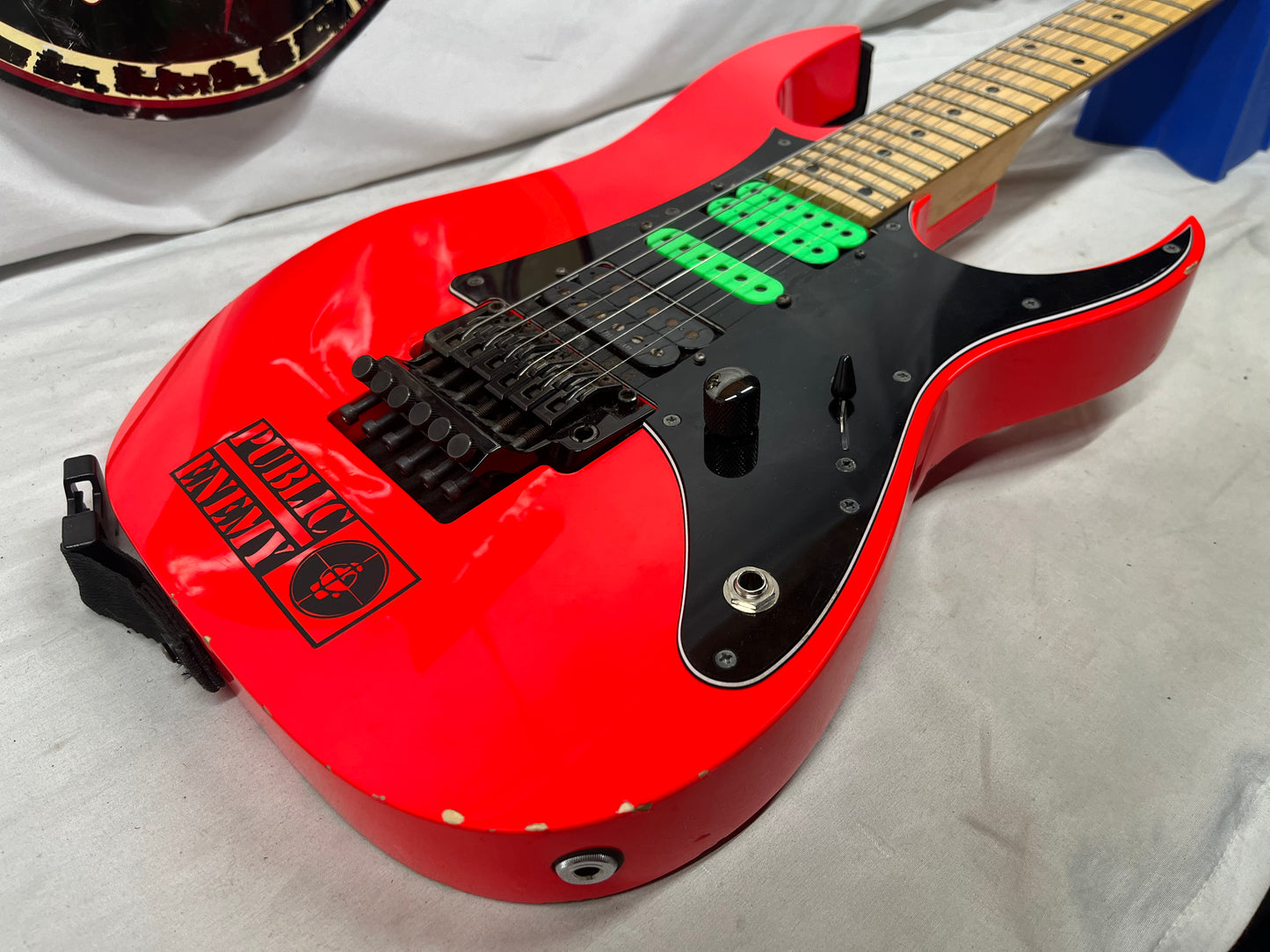 Ibanez RG550 Genesis Collection Doublecut Electric Guitar - Road Flare Red - **only the bridge pickup has output**