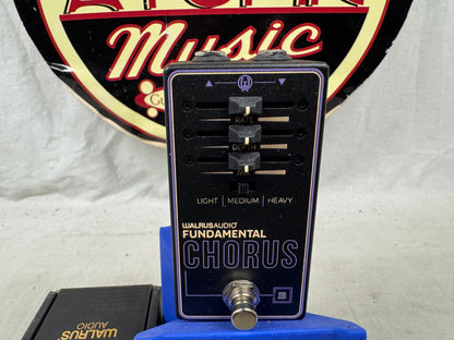 Walrus Audio Fundamental Chorus Pedal with Box