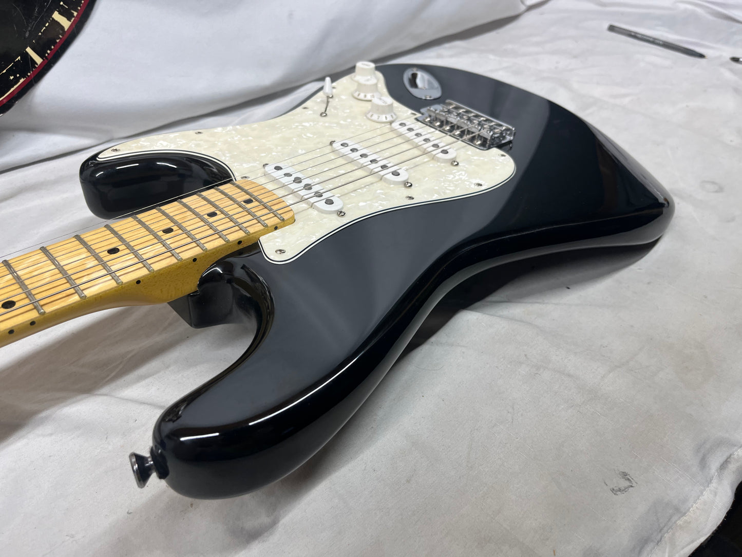 Squier Vintage Modified '70s Stratocaster Strat Electric Guitar - Black