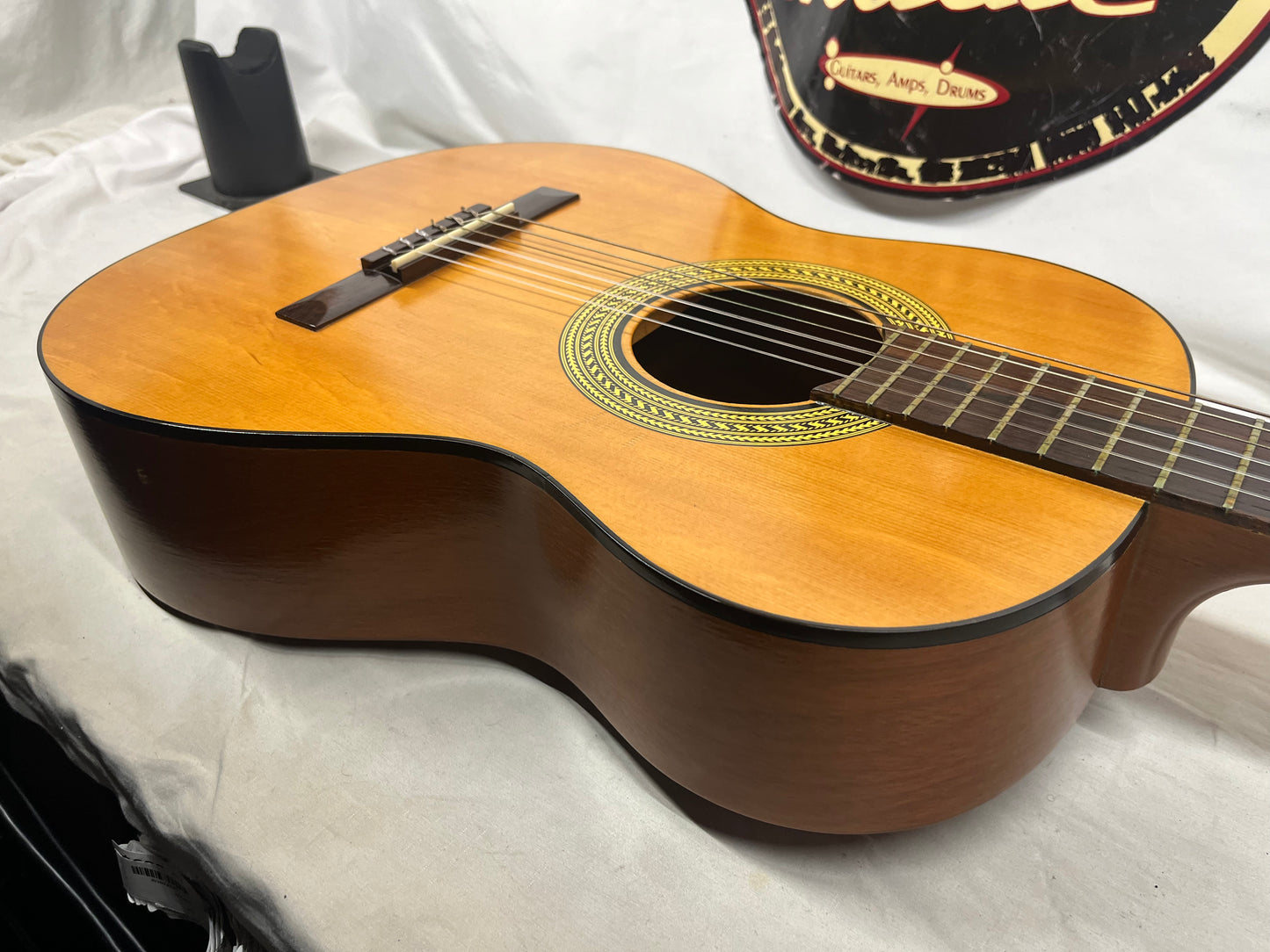 Gibson C-0 Classic Acoustic Guitar with Case