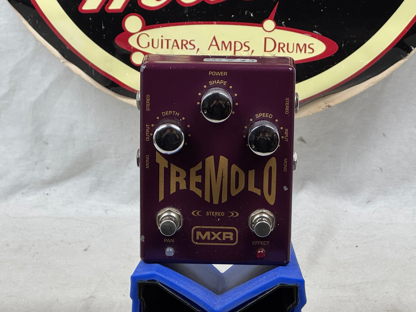 MXR M159 Stereo Tremolo Pedal