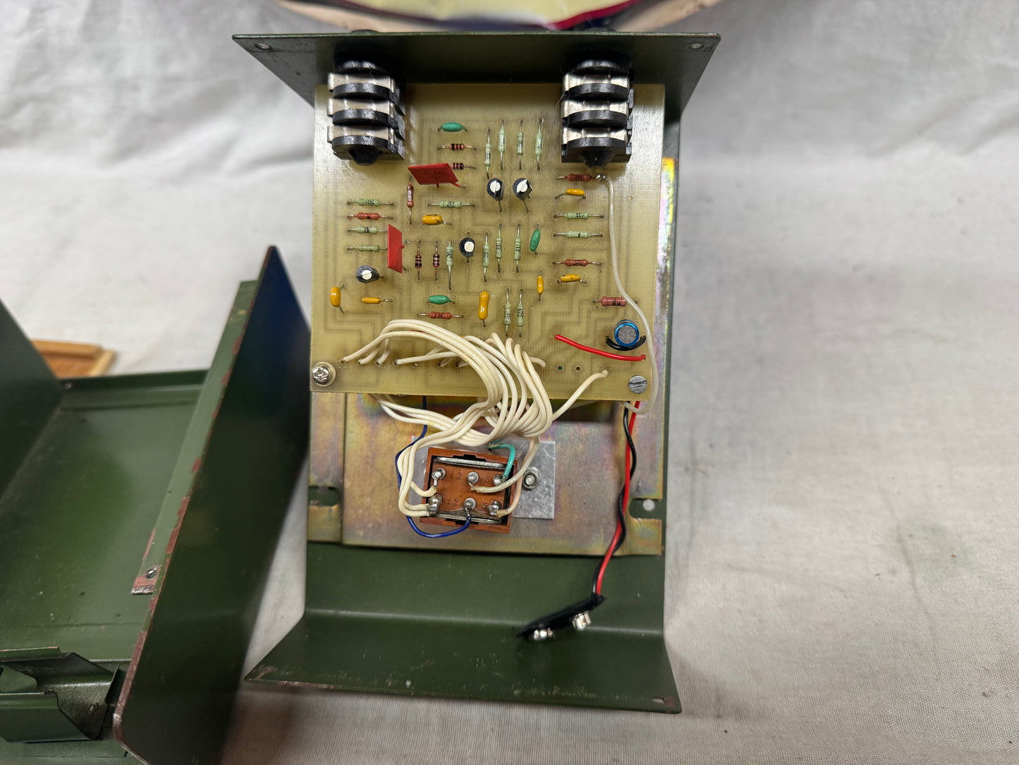 Electro-Harmonix x Sovtek " Green Russian " Big Muff π Pi version 7C 3rd Edition Distortion Fuzz Pedal with Original Wood Box - BM-1-01.00.001 ~2000 - Bubble Font / 6-Screw Chassis