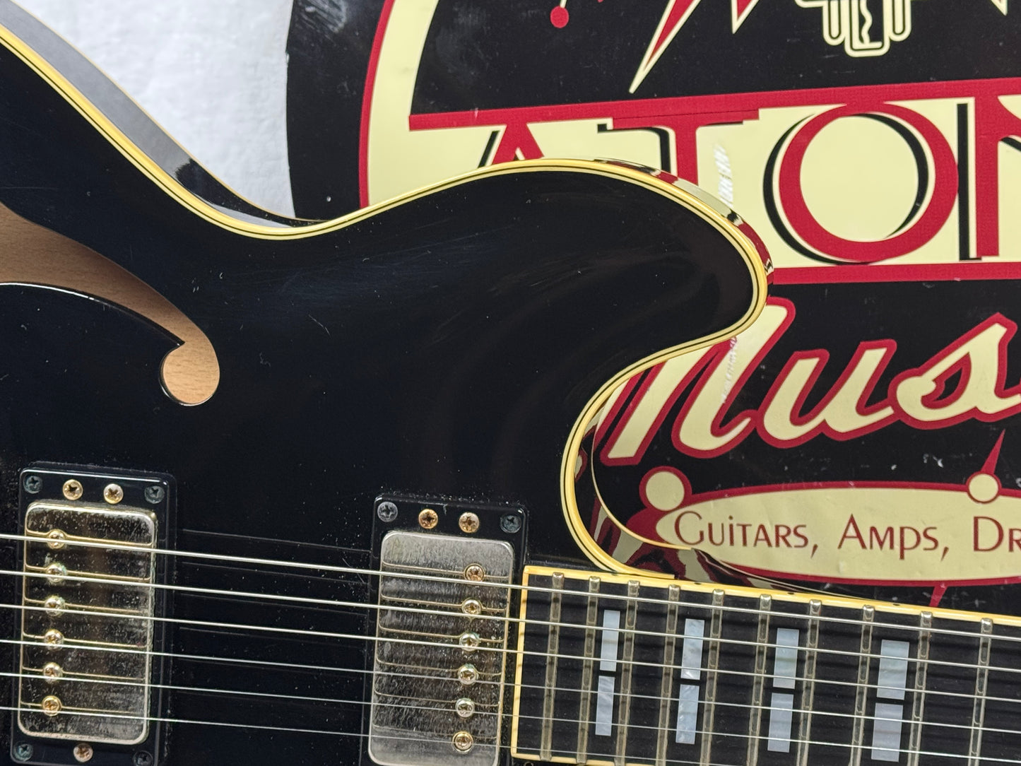 Yamaha Super Axe SA-2100 SA2100 Semi-Hollowbody Guitar with Epiphone Case - MIJ Made In Japan - Black