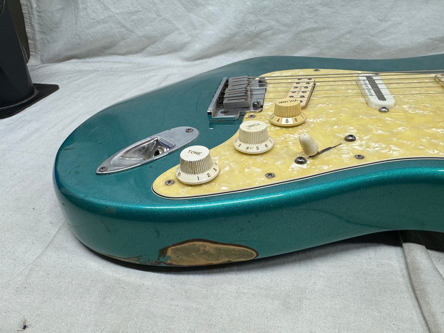 Fender American Standard Stratocaster Guitar with Case 1993 - Cobalt Blue Metallic